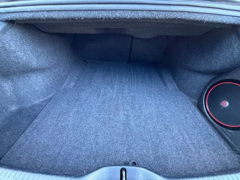 Used 2015 Chrysler 300 S image 29