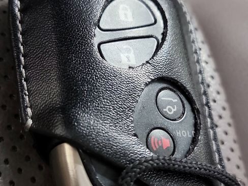 Used 2019 Lexus GX 460 image 32