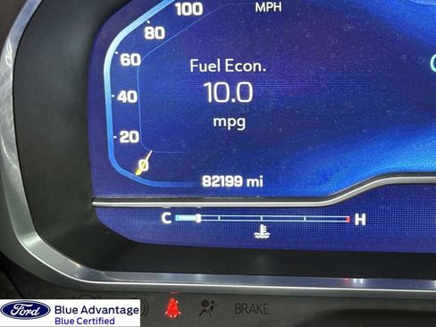 Used 2023 Chevrolet Suburban Premier image 2