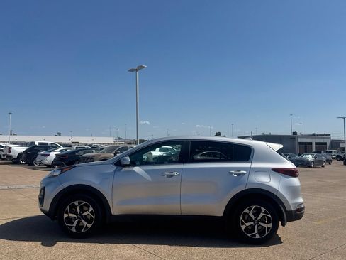 Used 2020 Kia Sportage LX AWD/4WD image 11