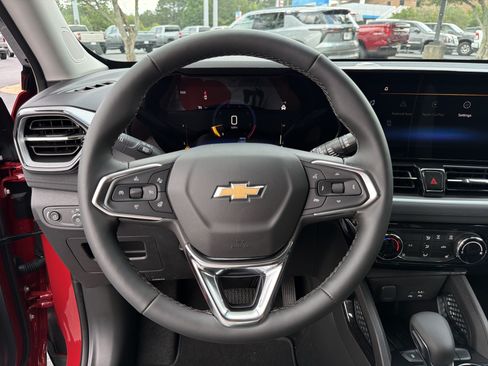 New 2026 Chevrolet TrailBlazer LT w/ LT Cold Weather Package FWD image 23