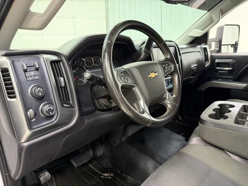 Used 2015 Chevrolet Silverado 2500 LT AWD/4WD image 12