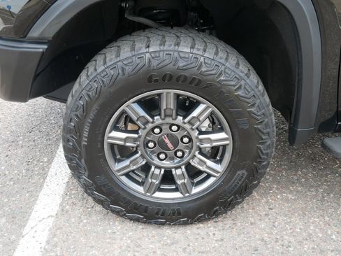 Used 2024 GMC Sierra 1500 AT4X AWD/4WD image 8