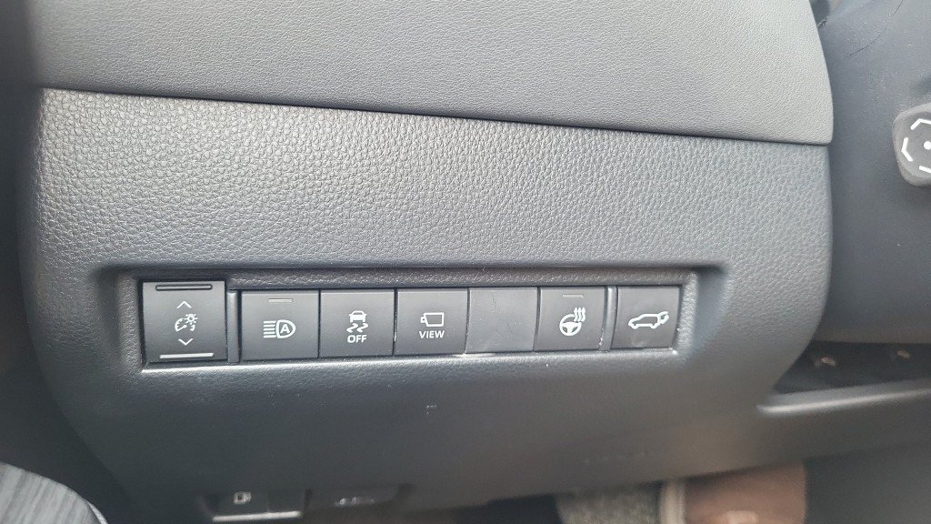 Used 2024 Toyota Venza Limited AWD/4WD image 28