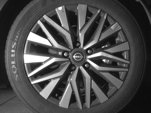 Used 2025 Nissan Altima 2.5 SV image 13