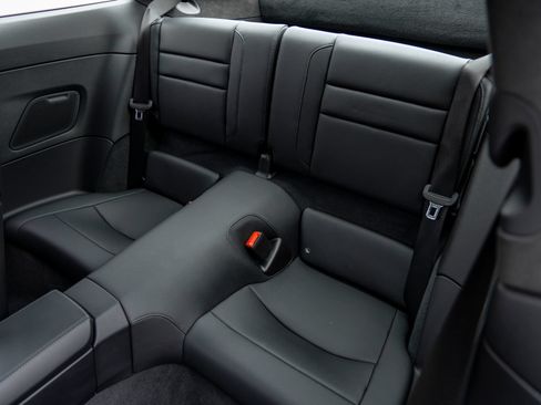 Certified 2025 Porsche 911 Carrera RWD image 41