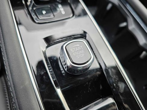 New 2026 Volvo XC90 T8 Ultra w/ Lounge Package image 34