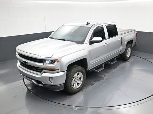 Used 2018 Chevrolet Silverado 1500 LT w/ All Star Edition AWD/4WD image 29