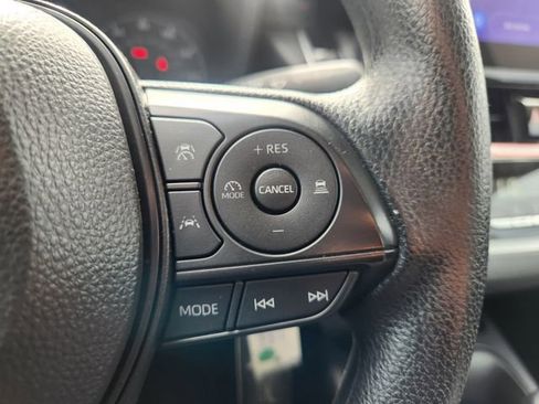 Certified 2025 Toyota Corolla LE image 28