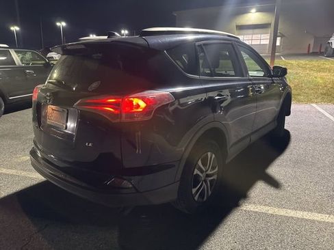 Used 2017 Toyota RAV4 LE image 7