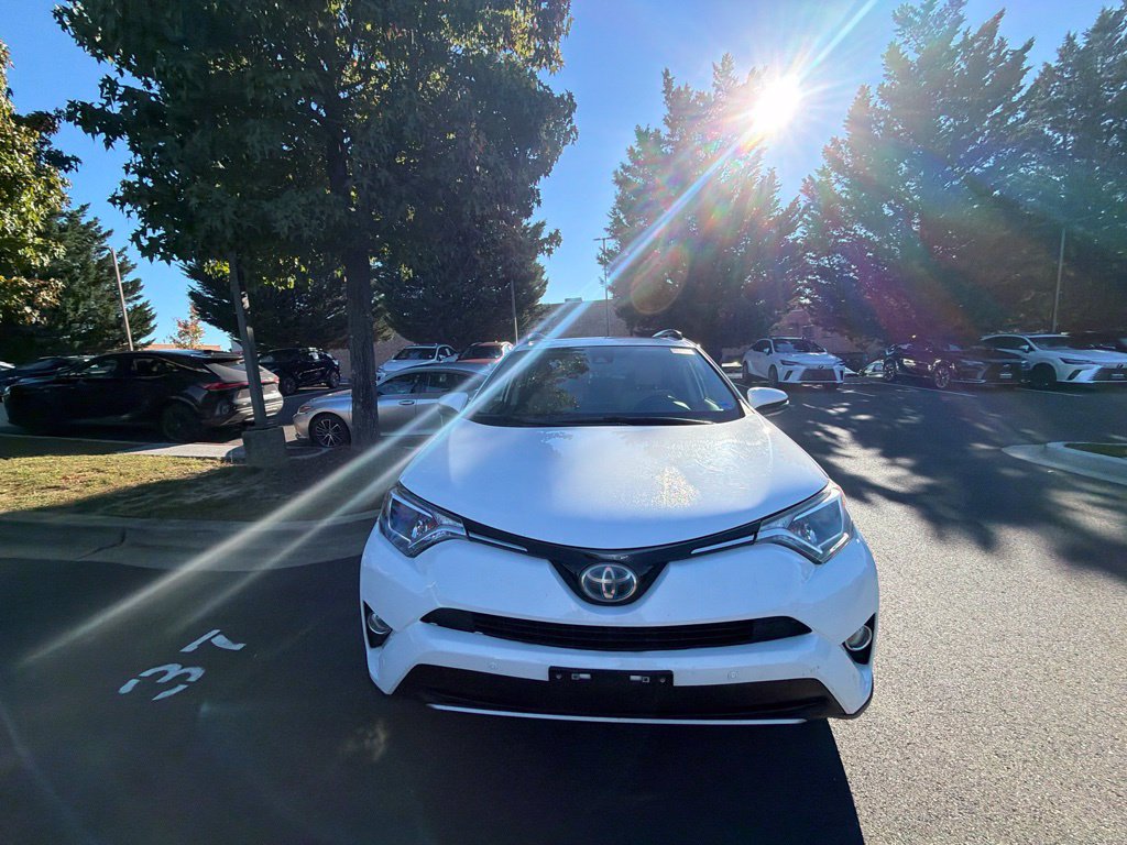 Used 2017 Toyota RAV4 XLE w/ Convenience Package AWD/4WD image 3