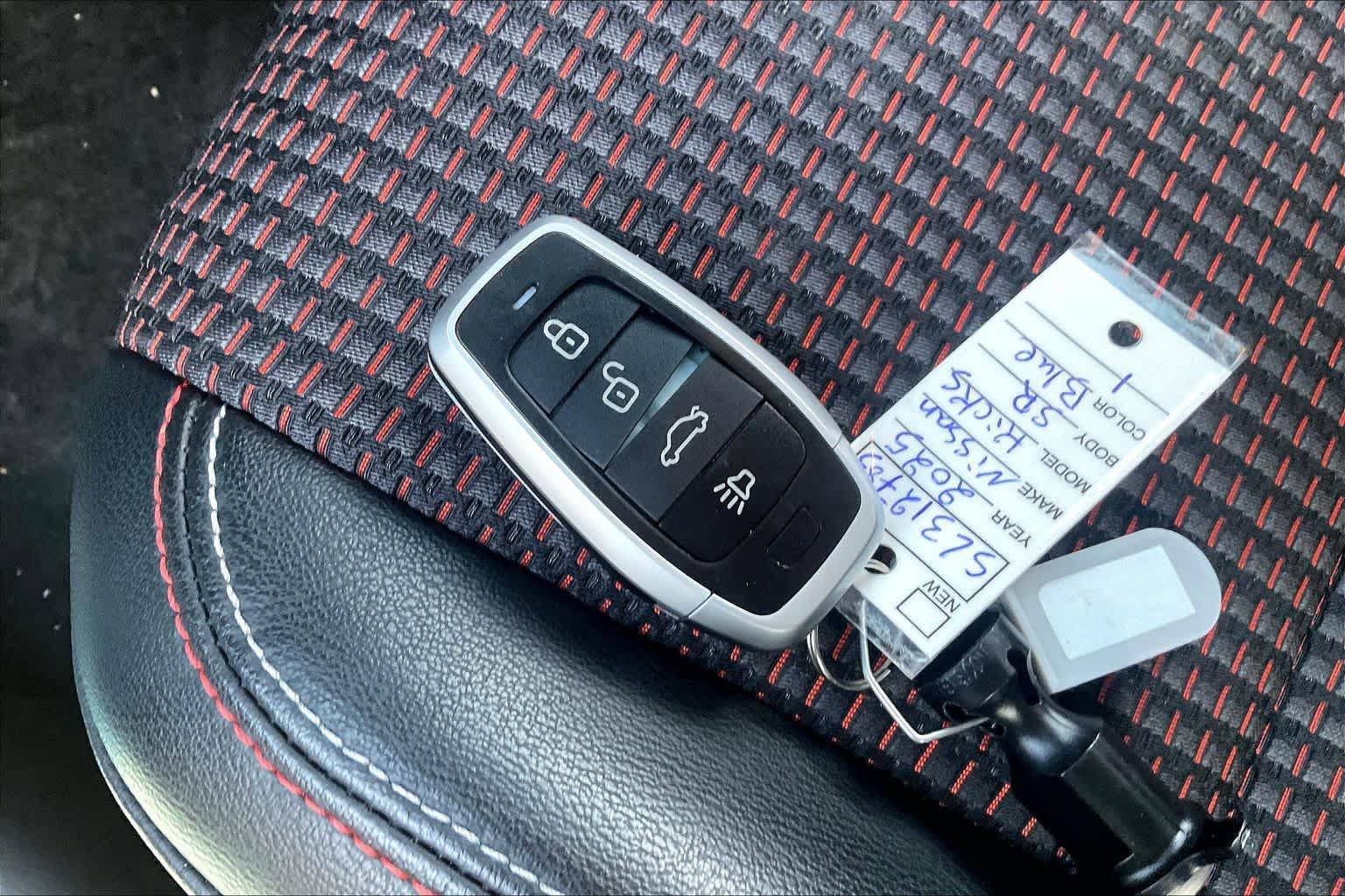 Used 2025 Nissan Kicks SR FWD image 14
