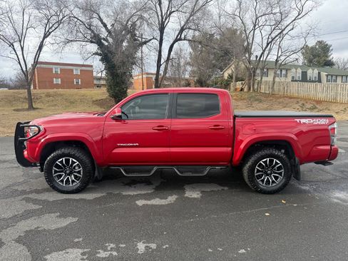 Used 2023 Toyota Tacoma TRD Sport image 8