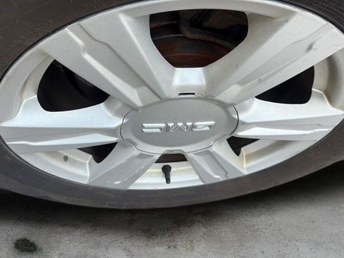 Used 2015 GMC Terrain SLE FWD image 25