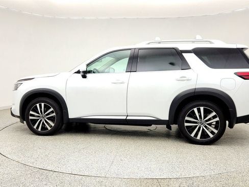Used 2025 Nissan Pathfinder Platinum w/ Cargo Package AWD/4WD image 8