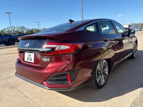 Used 2018 Honda Clarity Touring image 8