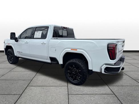 Used 2025 GMC Sierra 2500 AT4 w/ Technology Package AWD/4WD image 3