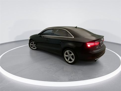 Used 2019 Audi A3 2.0T Premium image 2