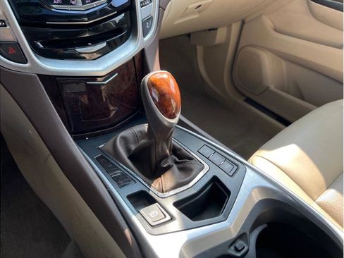 Used 2016 Cadillac SRX Luxury w/ Driver Awareness Package image 12