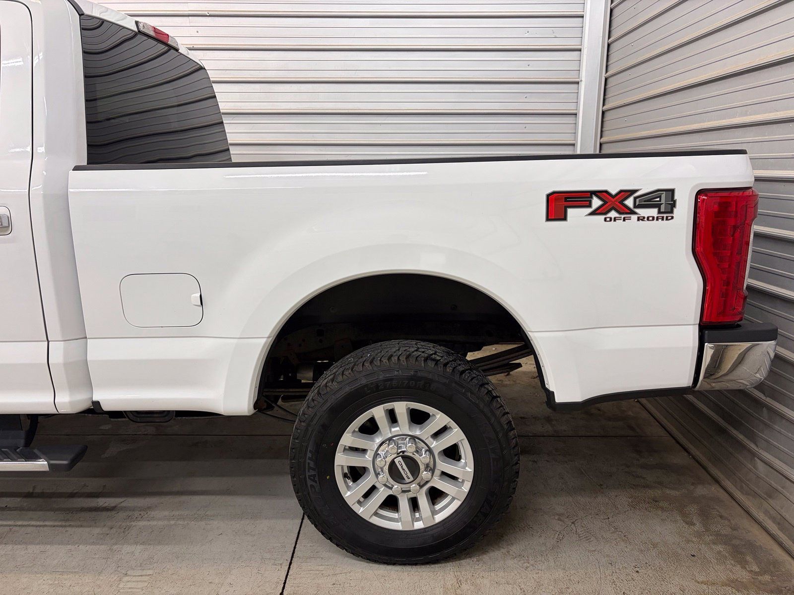 Used 2017 Ford F250 XLT w/ XLT Value Package AWD/4WD image 5
