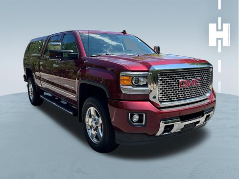 Used 2015 GMC Sierra 2500 Denali w/ Duramax Plus Package AWD/4WD image 1