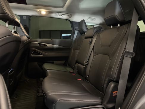 Certified 2026 INFINITI QX60 Luxe w/ Cargo Package FWD image 14