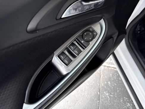 Used 2024 Chevrolet Malibu LT FWD image 14