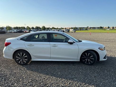 Used 2024 Honda Civic EX image 12