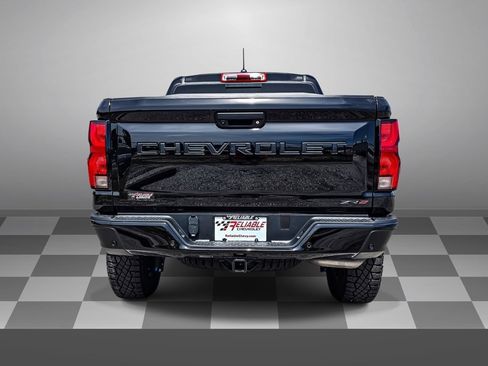 Used 2024 Chevrolet Colorado ZR2 w/ ZR2 Convenience Package III AWD/4WD image 5