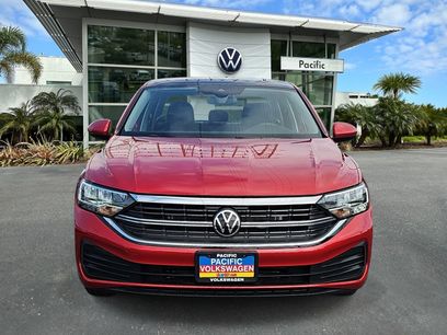 Used 2024 Volkswagen Jetta SE w/ Panoramic Sunroof Package