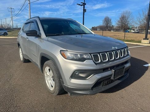 Used 2022 Jeep Compass Latitude image 35