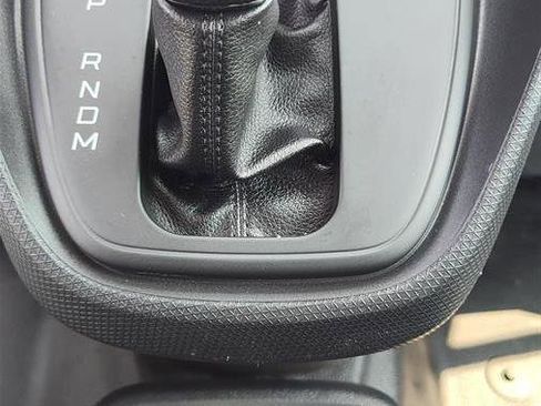 Used 2022 Ford Transit Connect XL image 18