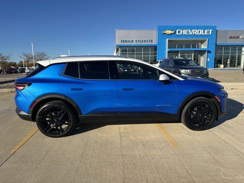 New 2026 Chevrolet Equinox EV LT image 8