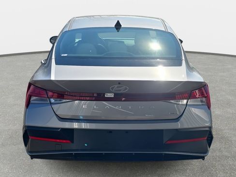 New 2026 Hyundai Elantra Limited FWD image 6