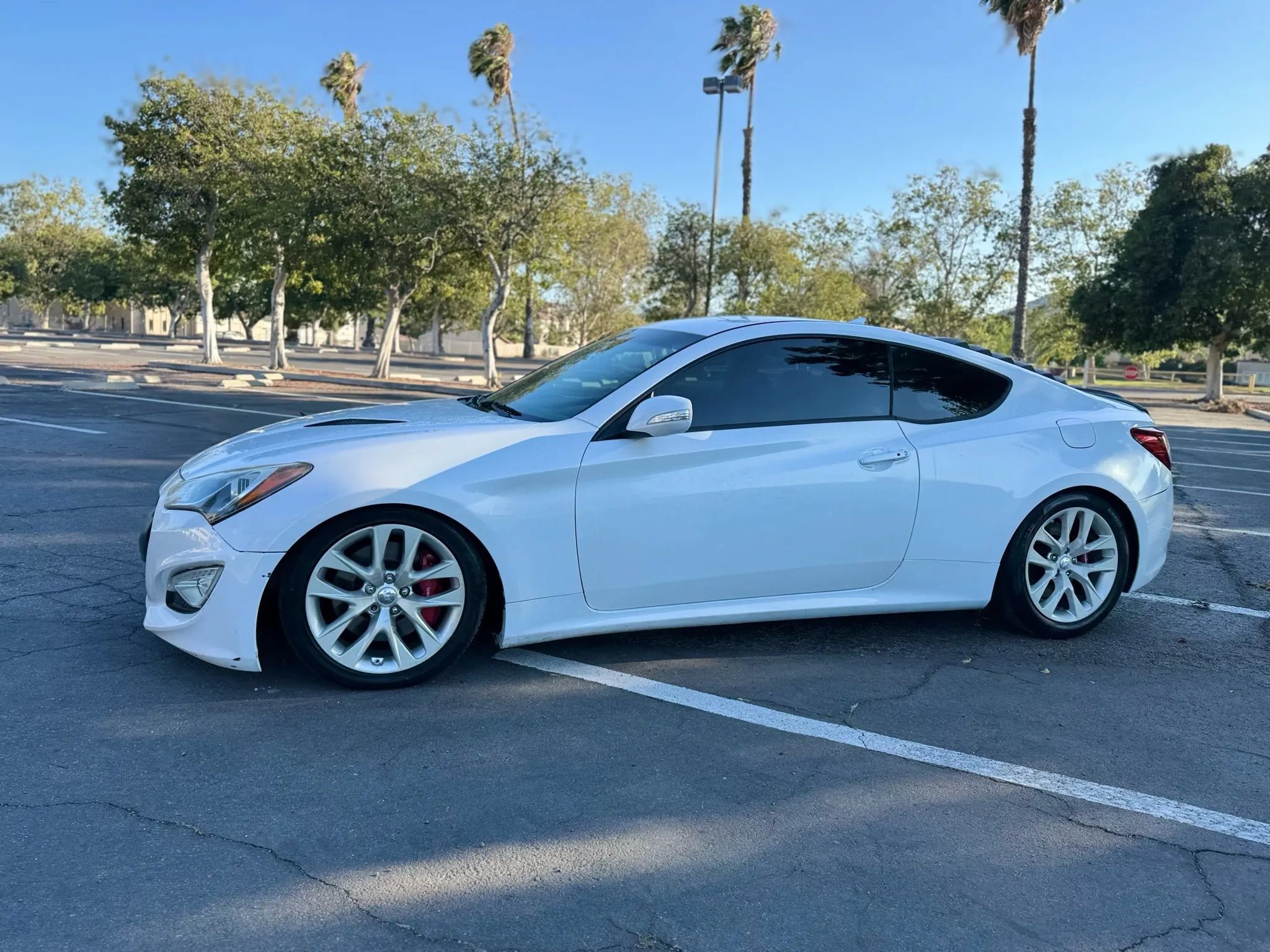 Used 2015 Hyundai Genesis 3.8 RWD image 8