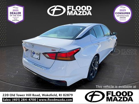 Used 2023 Nissan Altima 2.5 SR w/ SR Premium Package image 5