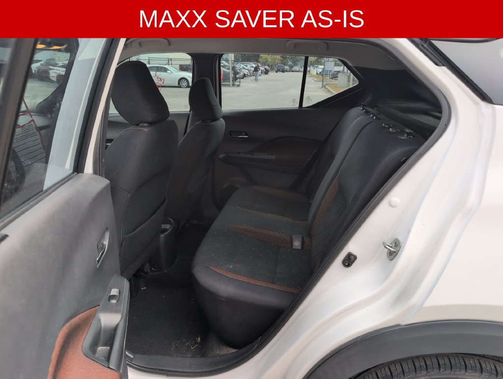 Used 2018 Nissan Kicks SR FWD image 11
