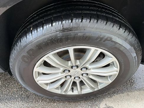 Used 2018 Cadillac XT5 Luxury w/ Driver Awareness Package AWD/4WD image 9