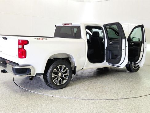 Used 2024 Chevrolet Silverado 1500 LT image 12