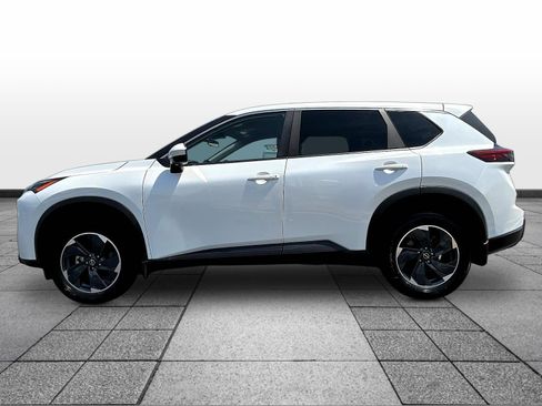 Certified 2026 Nissan Rogue SV AWD/4WD image 8