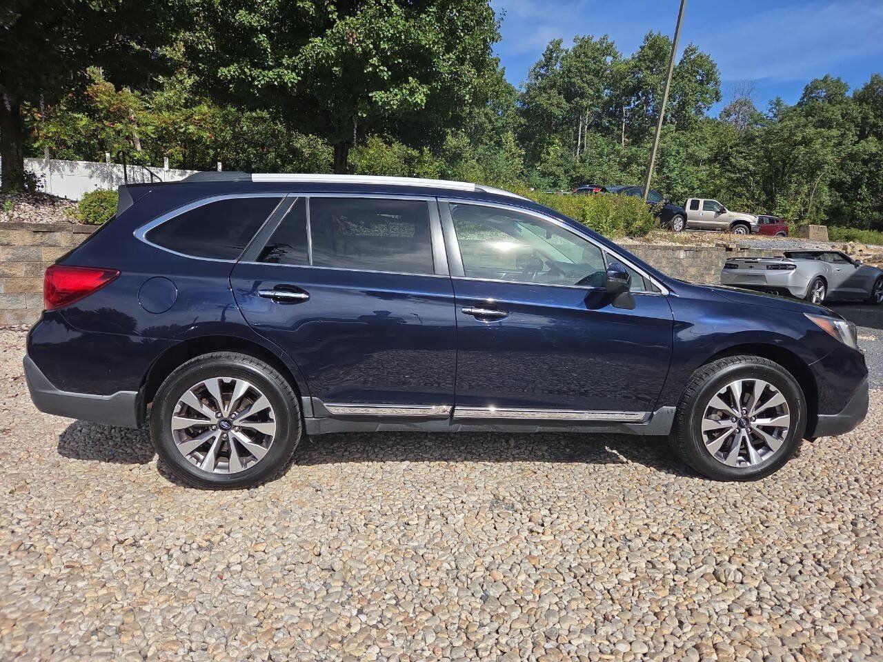 Used 2018 Subaru Outback 3.6R Touring AWD/4WD image 9