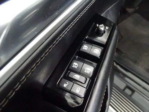 Certified 2022 Jeep Wagoneer Series III w/ Premium Group I image 10