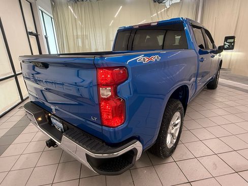Used 2023 Chevrolet Silverado 1500 LT AWD/4WD image 5