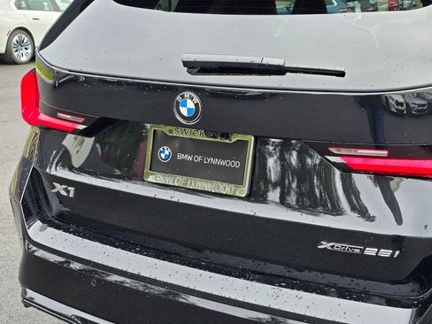 Used 2025 BMW X1 xDrive28i w/ Premium Package image 15