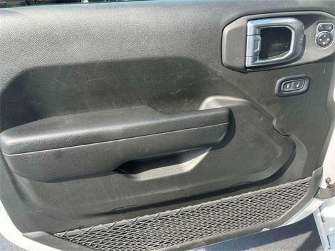 Used 2024 Jeep Wrangler Sport S image 25