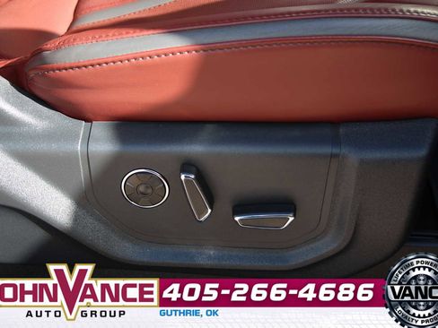 Used 2022 Ford F350 Platinum image 19