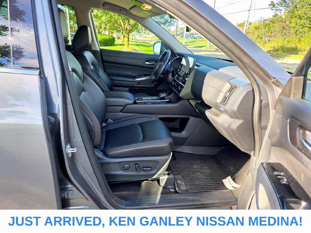 Certified 2024 Nissan Pathfinder SL AWD/4WD image 22