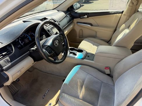 Used 2012 Toyota Camry XLE w/ Leather Pkg image 12