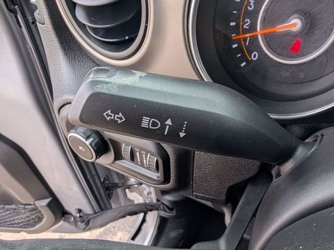 Used 2019 Jeep Wrangler Unlimited Sport S image 31