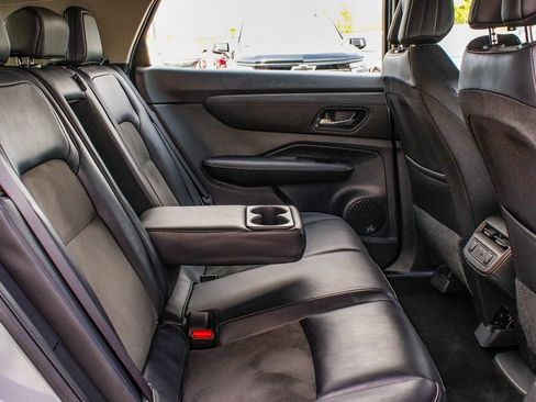 Used 2024 Nissan Ariya AWD image 39